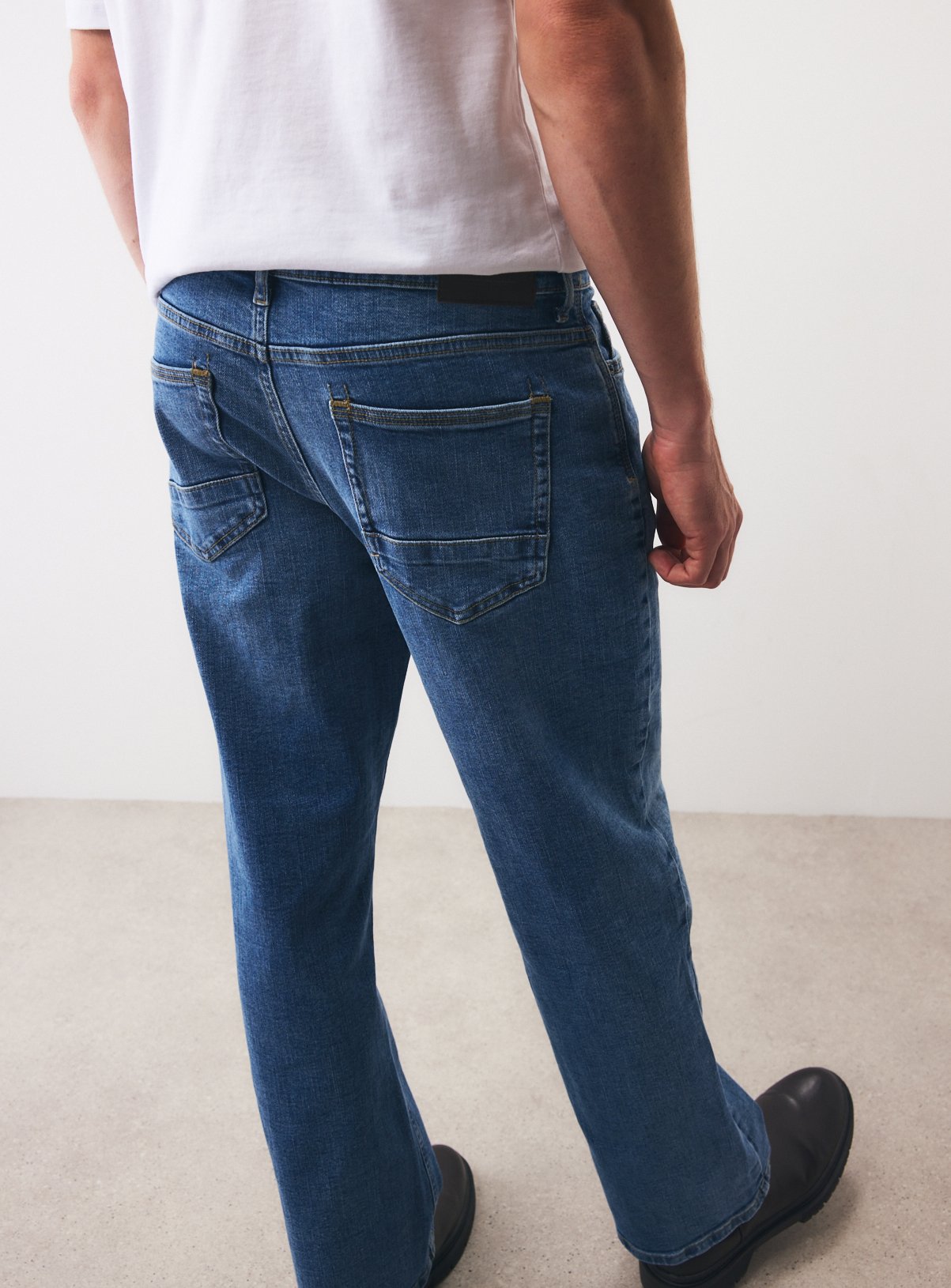 Mid Denim Bootcut Jeans 32R - Image 5 thumbnail